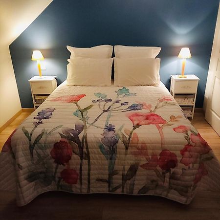 Jolie Maison De Campagne En Pierre De Tuffeau Longué 外观 照片